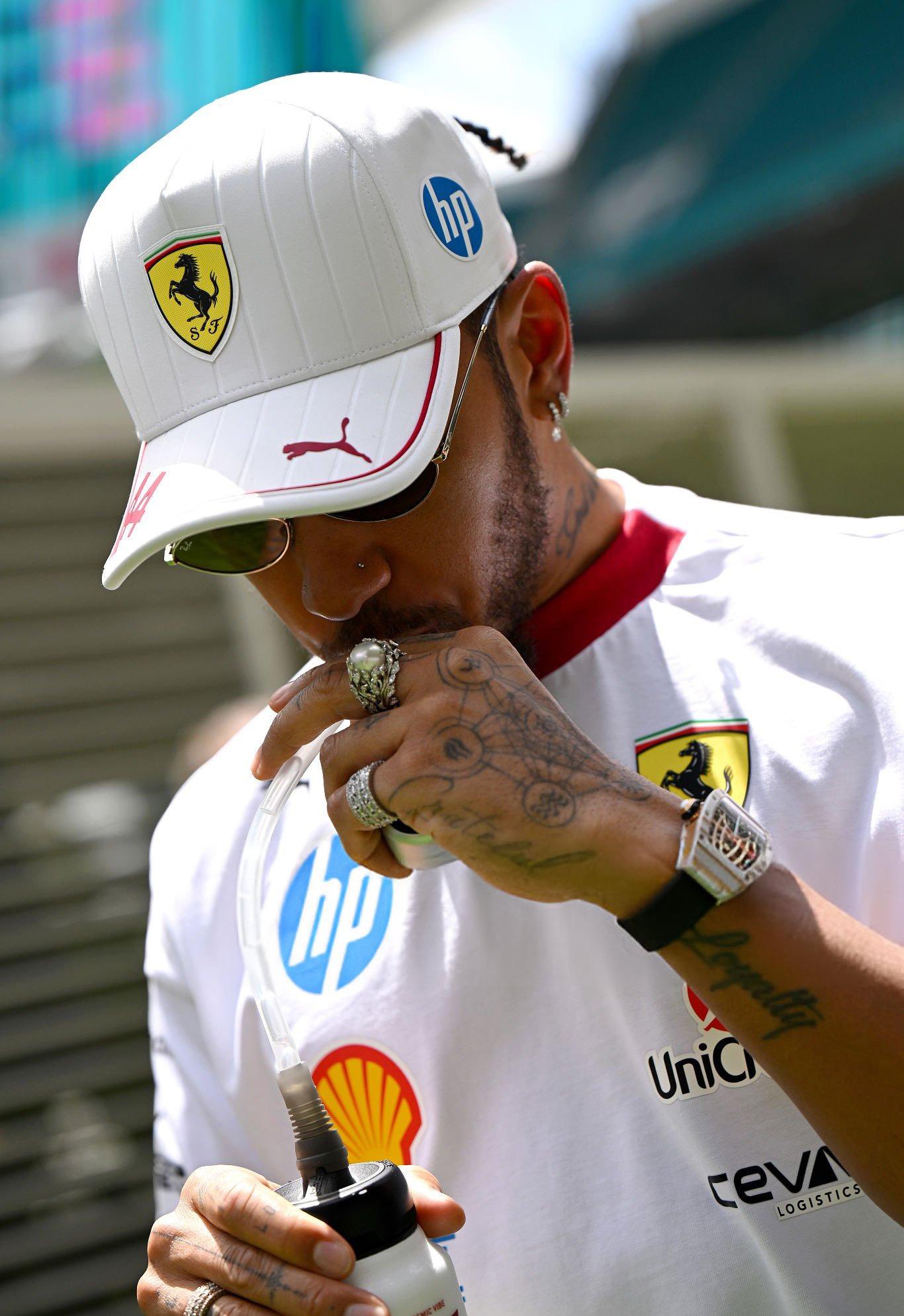 Lewis Hamilton 2025 Miami Grand Prix padok
