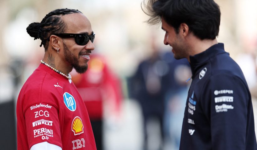 Lewis Hamilton ve Carlos Sainz 2025 Formula 1