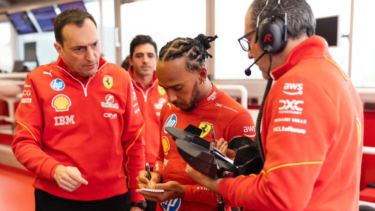 Lewis Hamilton ve Ricardo Adami