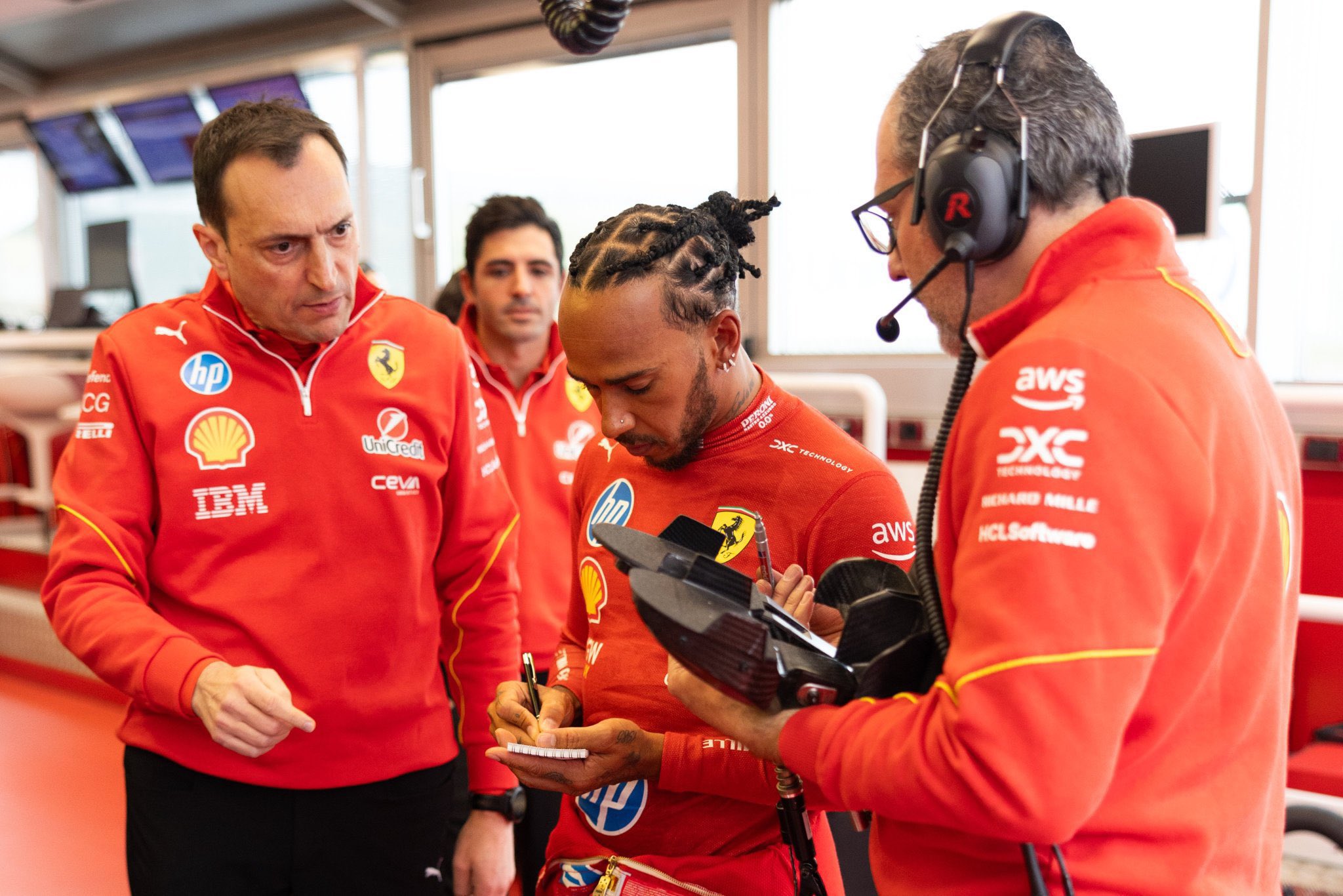 Lewis Hamilton ve Ricardo Adami